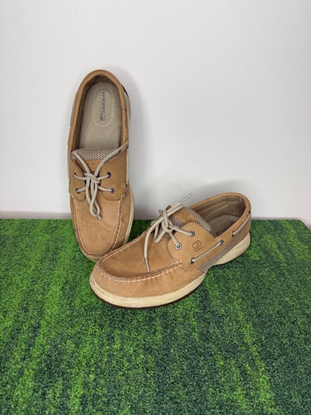 Sperry Woman’s Beige Boat Shoes Memory Foam Leather Lace Up Size 9.5
